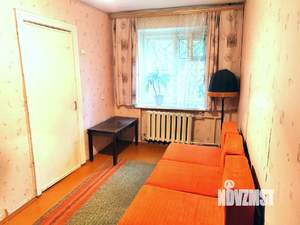 2-к квартира, вторичка, 44м2, 1/4 этаж