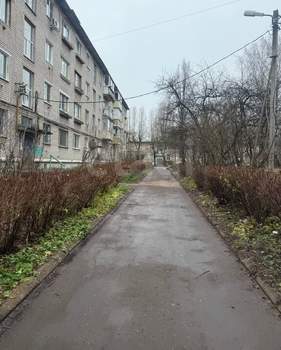 2-к квартира, вторичка, 44м2, 1/4 этаж