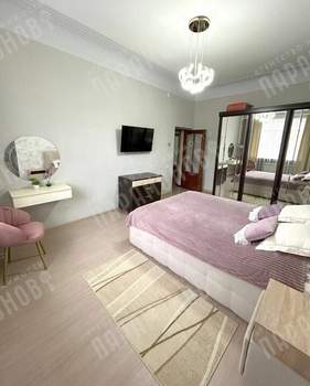 4-к квартира, вторичка, 101м2, 2/5 этаж