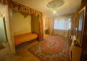 2-к квартира, вторичка, 42м2, 1/4 этаж