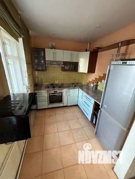 2-к квартира, вторичка, 45м2, 1/4 этаж