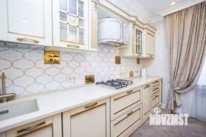 4-к квартира, вторичка, 160м2, 1/4 этаж